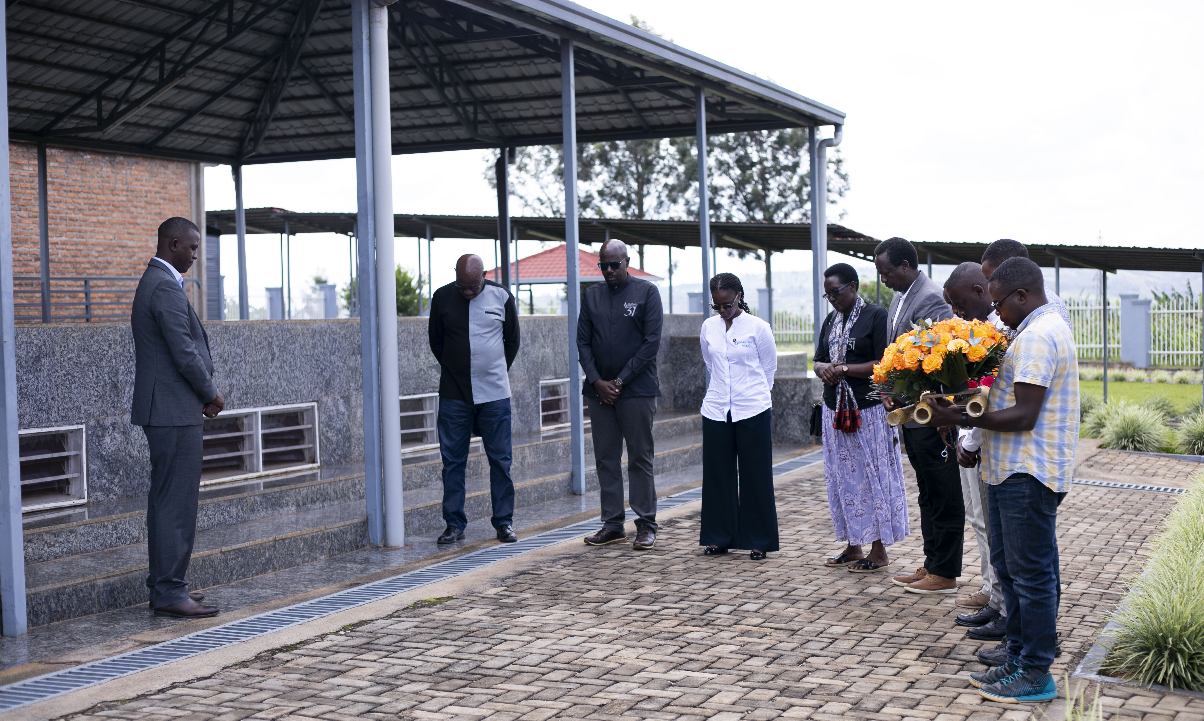 WASAC Group officials visited the Kiziguro Genocide Memorial 